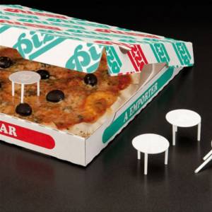 caja de pizza con mesita de pp